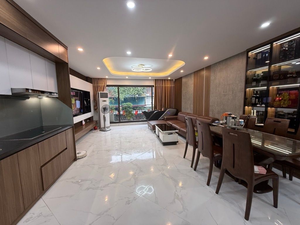 Bán nhà Đại La - diện tích 48m2 6 tầng - NGÕ OTO TRÁNH - giá 20 tỷ