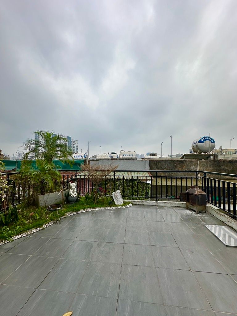 Bán nhà Đại La - diện tích 48m2 6 tầng - NGÕ OTO TRÁNH - giá 20 tỷ