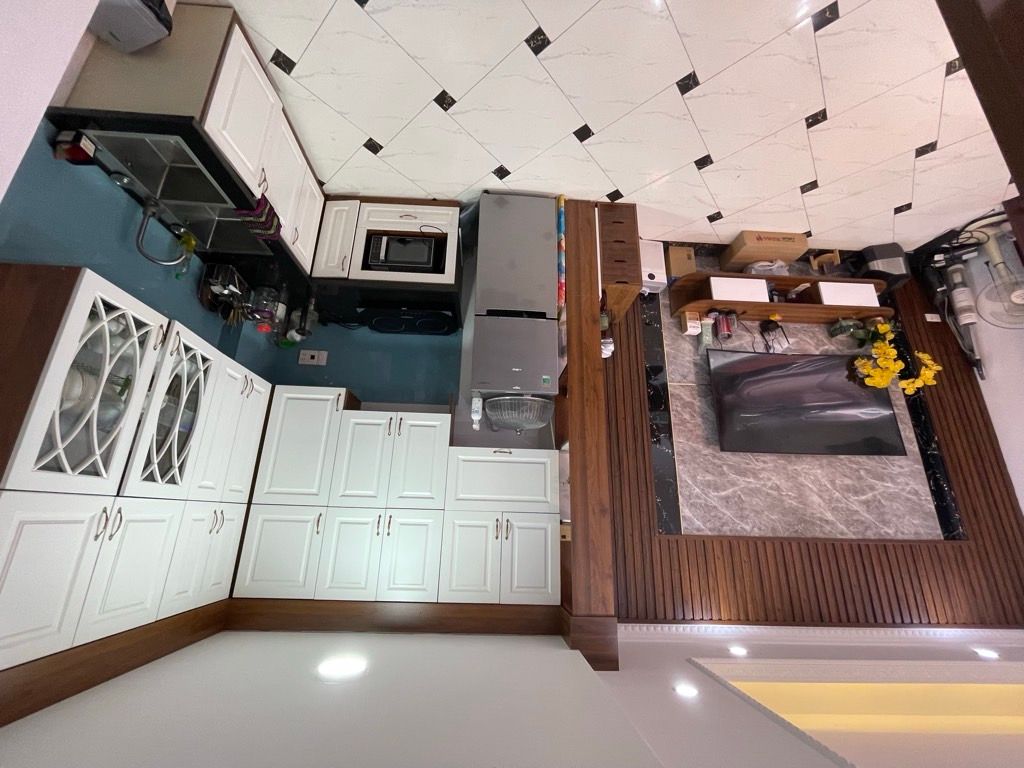 Bán nhà Trương Định - diện tích 30m2 5 tầng - Ngõ thông, bãi gửi ô tô gần nhà - giá 8,5 tỷ