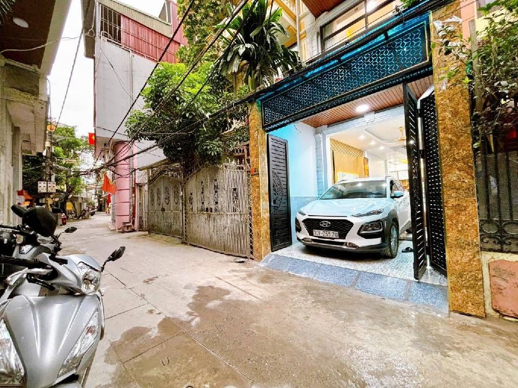 Bán nhà Khương Hạ - diện tích 46m2 5 tầng - ô tô vào trong nhà - giá 15,2 tỷ