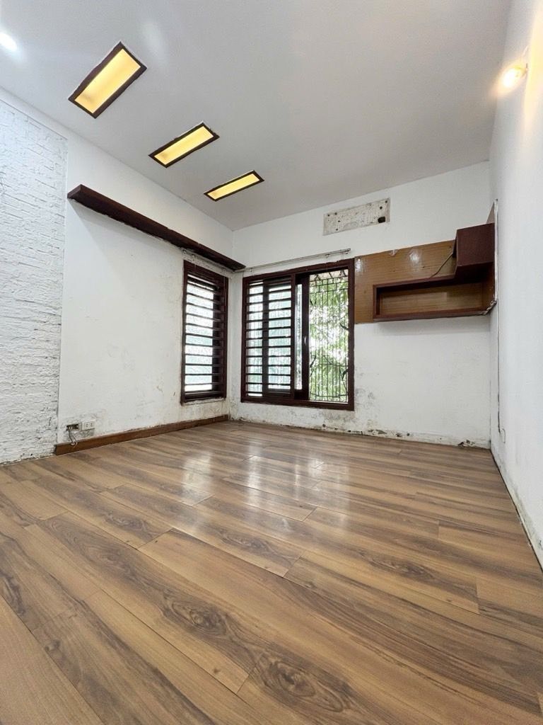 Bán nhà Trường Chinh - diện tích 33m2 4 tầng - Ô TÔ ĐỖ CỬA - giá 9,9 tỷ