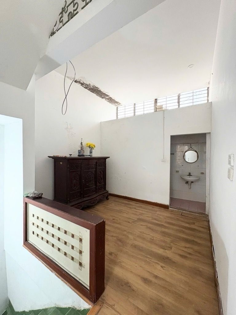 Bán nhà Trường Chinh - diện tích 33m2 4 tầng - Ô TÔ ĐỖ CỬA - giá 9,9 tỷ