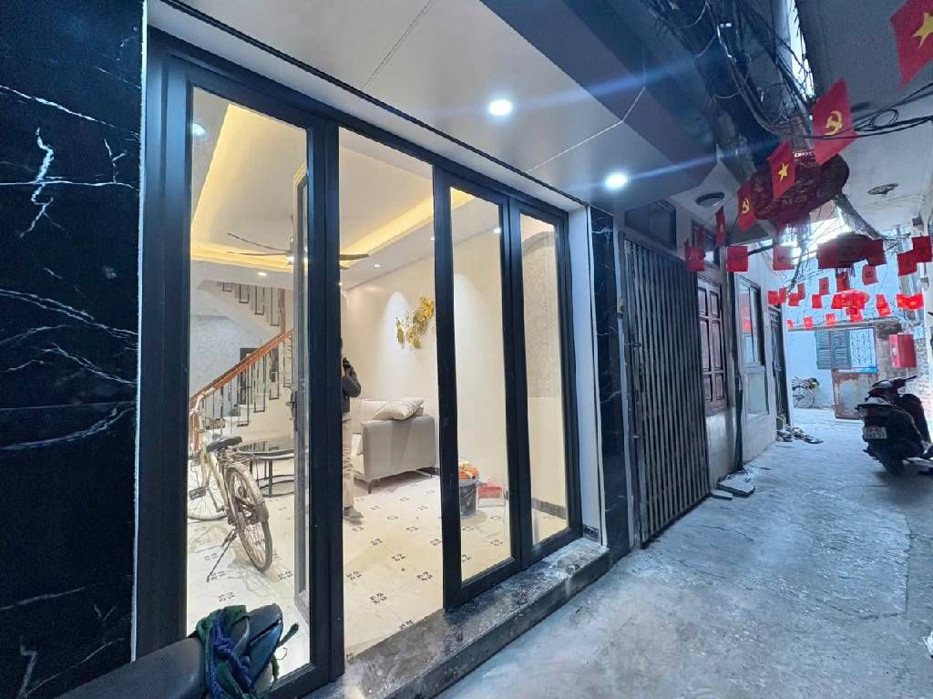 Bán nhà Trương Định - diện tích 28m2 4 tầng - Nhà đẹp ở luôn - giá 7,5 tỷ