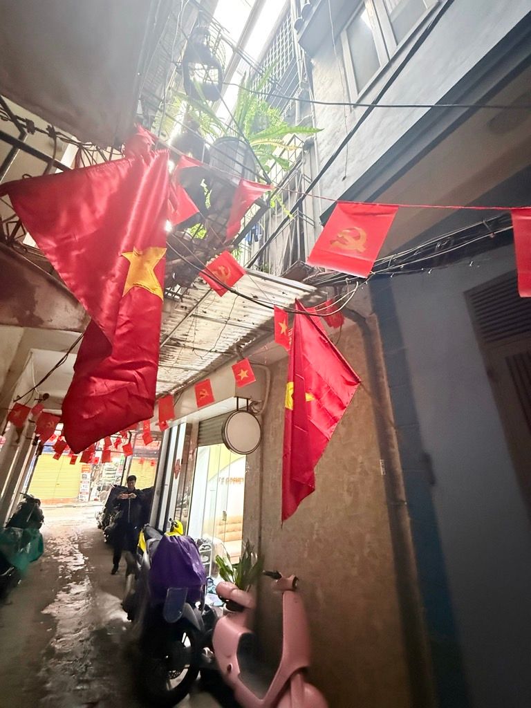 Bán nhà Khương Trung - diện tích 24,5m2 3 tầng - ô tô đỗ cửa - giá 8,1 tỷ