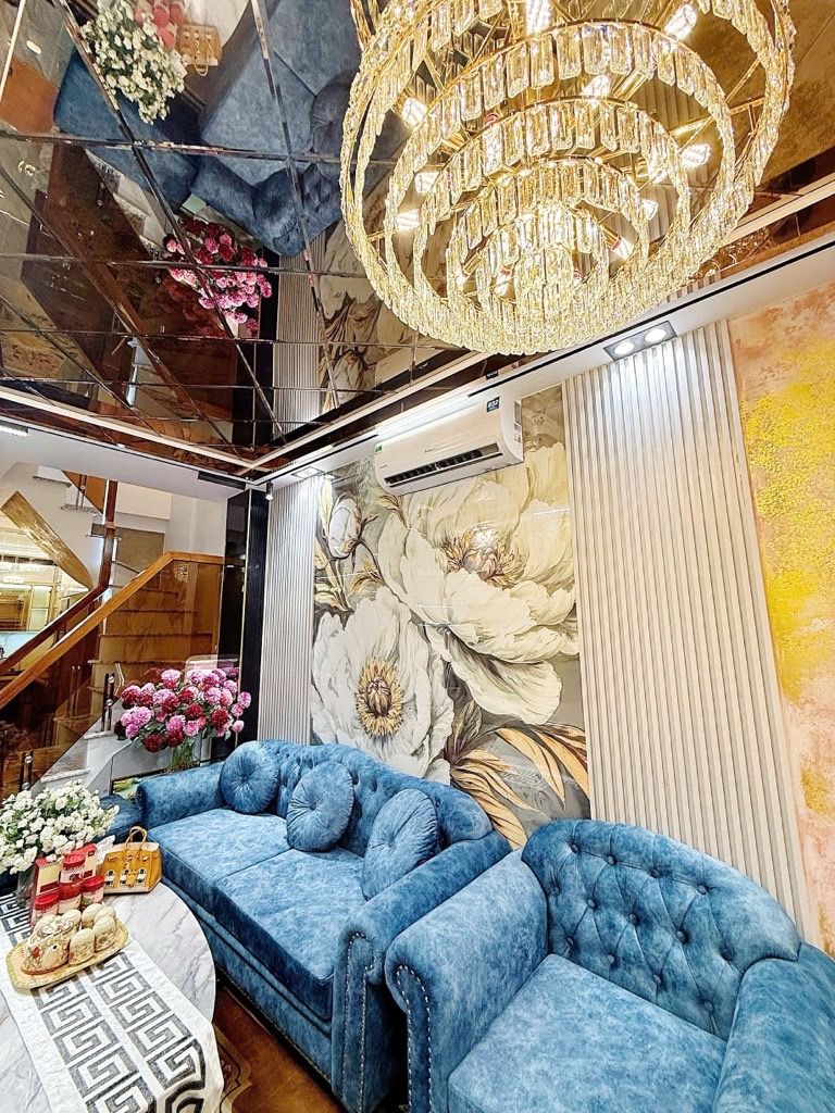 Bán nhà Chùa Quỳnh - diện tích 32m2 5 tầng - ô tô tránh - giá 12,9 tỷ