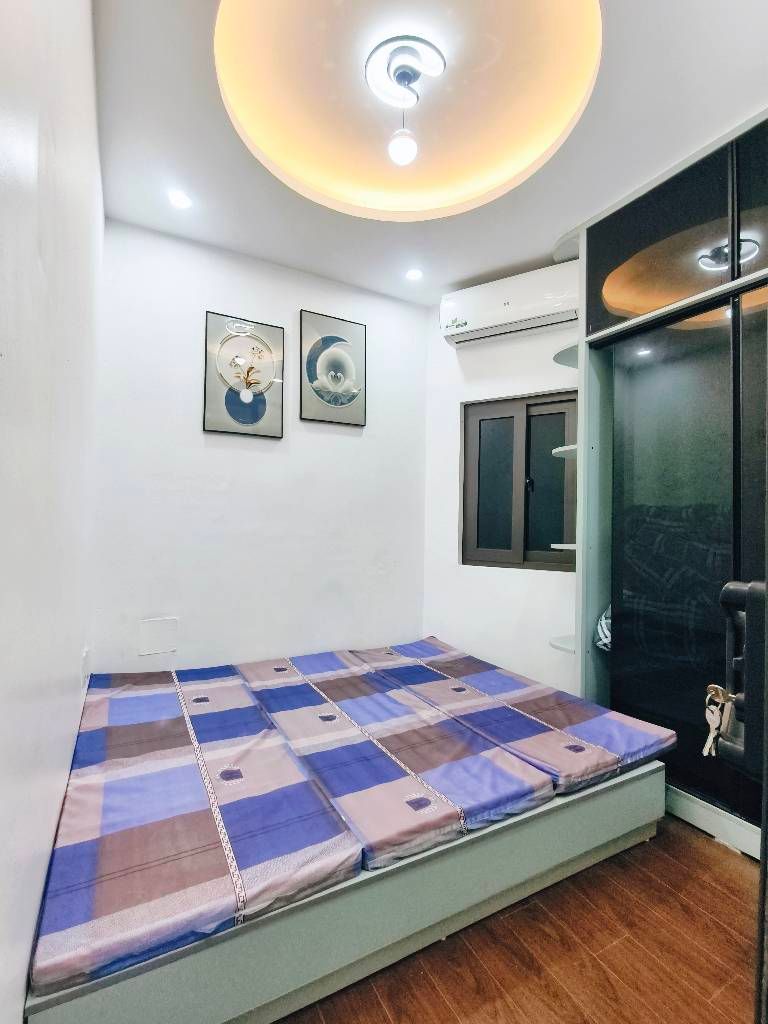 Bán nhà Đê La Thành - diện tích 14,4m2 4 tầng - Nhà đẹp hiếm có - giá 3,6 tỷ