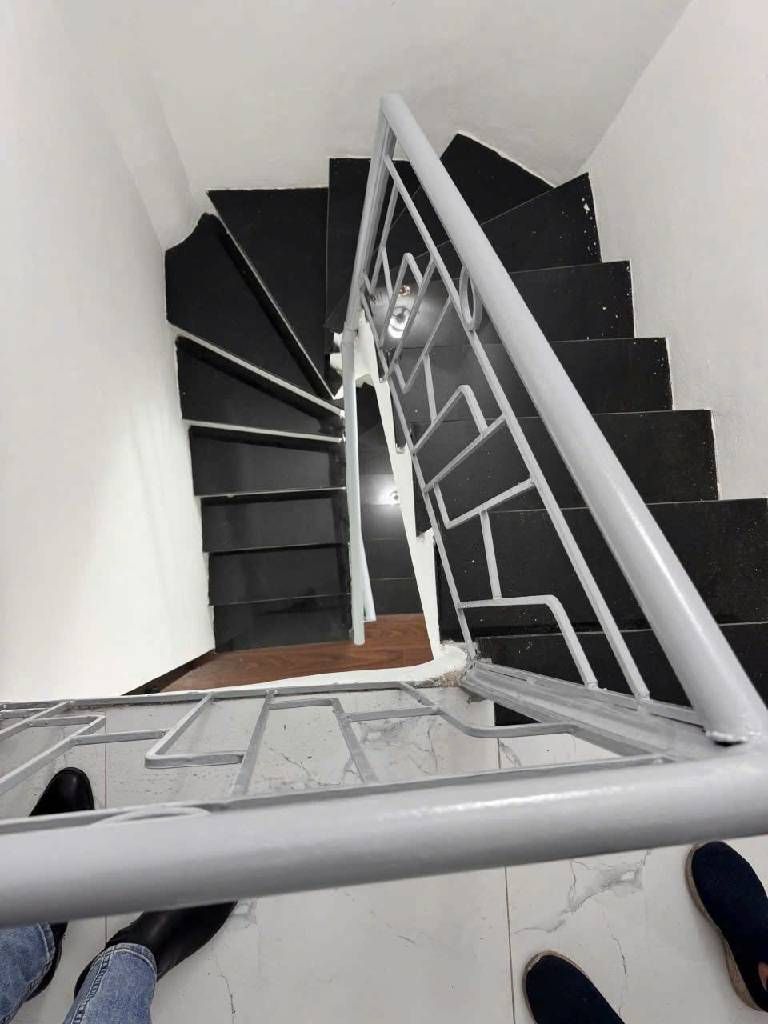 Bán nhà Đê La Thành - diện tích 14,4m2 4 tầng - Nhà đẹp hiếm có - giá 3,6 tỷ