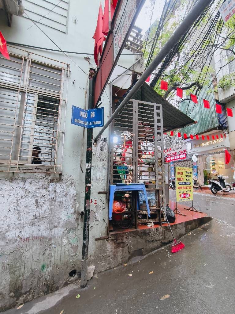 Bán nhà Đê La Thành - diện tích 14,4m2 4 tầng - Nhà đẹp hiếm có - giá 3,6 tỷ