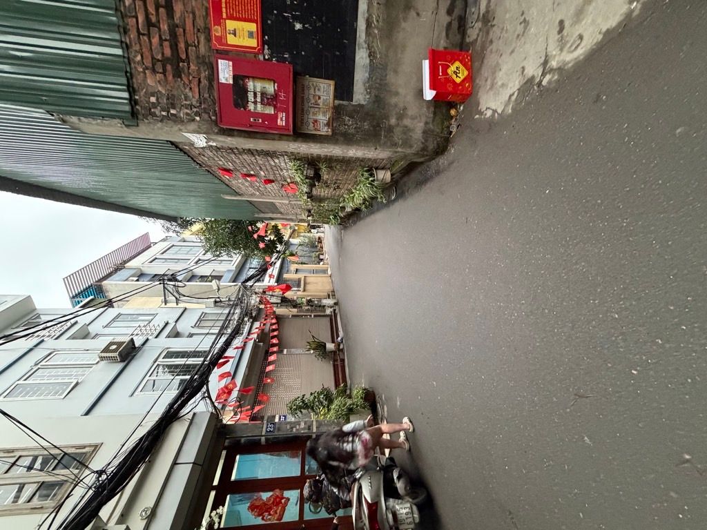 Bán nhà Thanh Lân - diện tích 38m2 5 tầng - Ô tô tránh - giá 10,5 tỷ