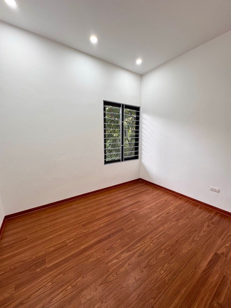 Bán nhà Bạch Đằng - diện tích 40m2 5 tầng - ô tô đỗ cửa - giá 14,8 tỷ