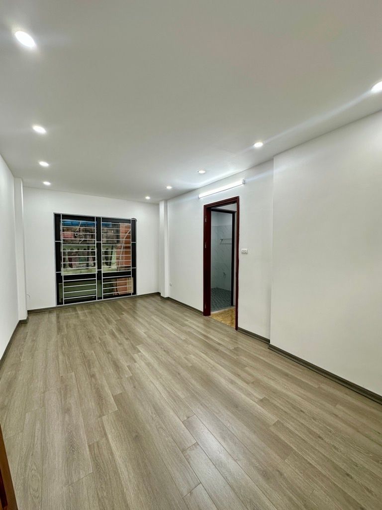 Bán nhà Trần Khát Chân - diện tích 55m2 5 tầng - HÀNG HIẾM TRẦN KHÁT CHÂN - 15M RA OTO 40M RA PHỐ - MẶT TIỀN 8.5M - giá 11,9 tỷ