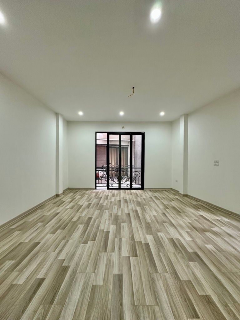 Bán nhà Trần Khát Chân - diện tích 42m2 5 tầng - Lô góc thoáng sáng - giá 12,6 tỷ