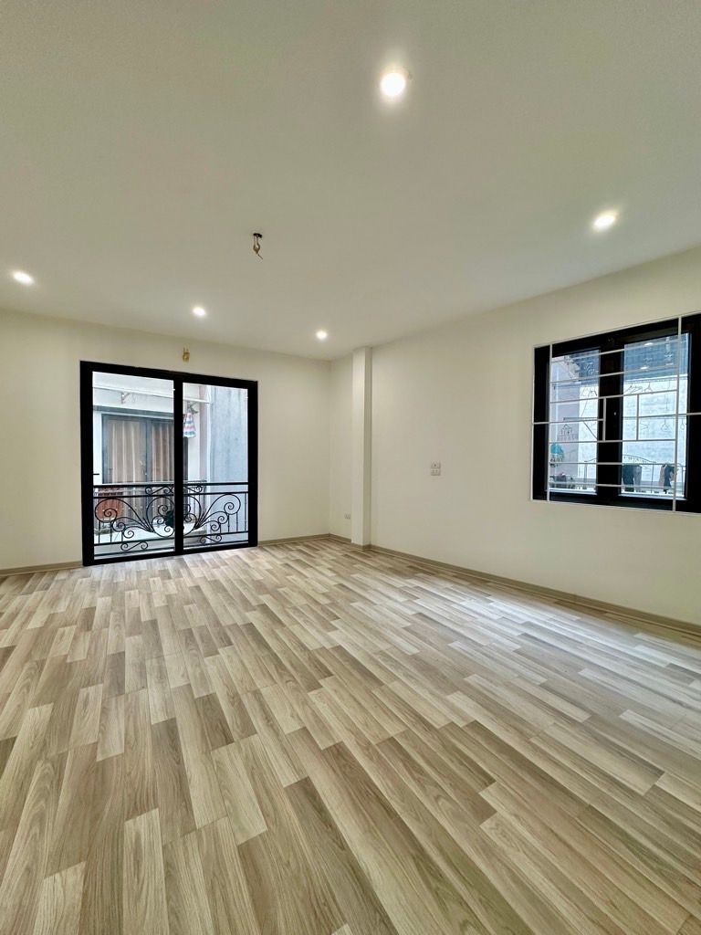 Bán nhà Trần Khát Chân - diện tích 42m2 5 tầng - Lô góc thoáng sáng - giá 12,6 tỷ