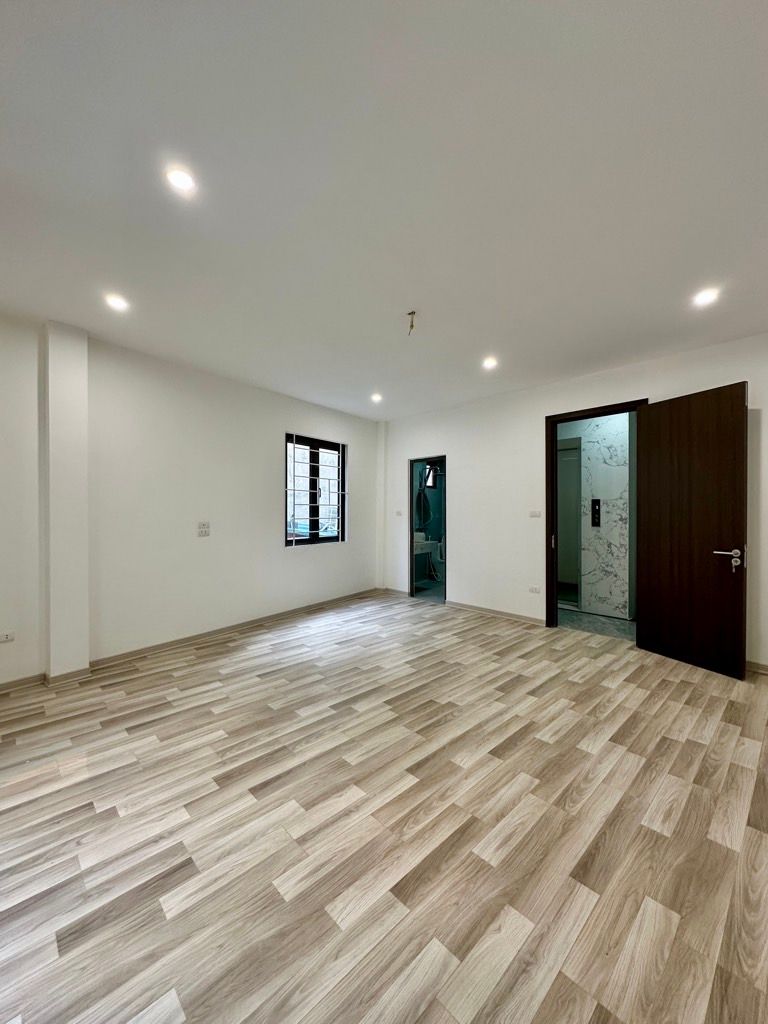 Bán nhà Trần Khát Chân - diện tích 42m2 5 tầng - Lô góc thoáng sáng - giá 12,6 tỷ