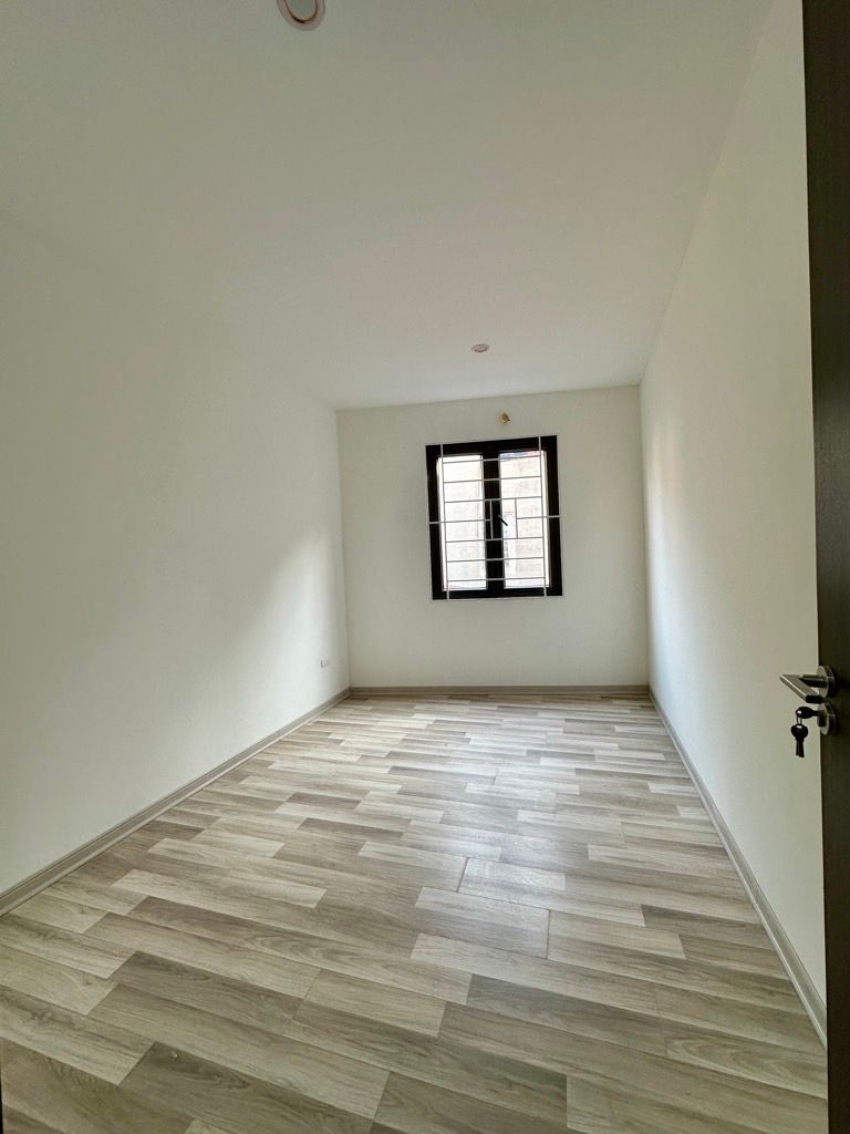 Bán nhà Trần Khát Chân - diện tích 42m2 5 tầng - Lô góc thoáng sáng - giá 12,6 tỷ