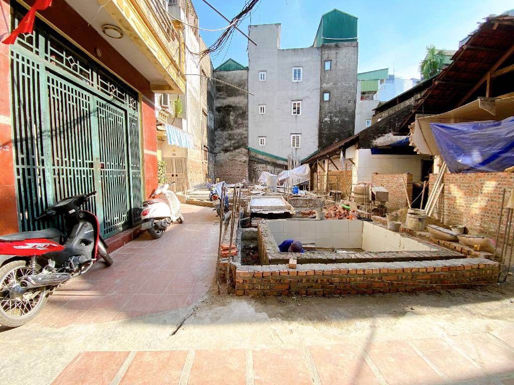 Bán nhà Ngõ Quỳnh - diện tích 37m2 5 tầng - lô góc - giá 1,1 tỷ