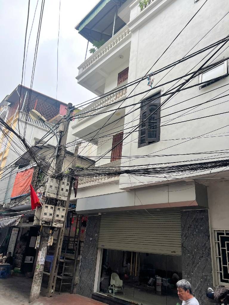 Bán nhà Tân Mai - diện tích 35m2 4 tầng - 2 mặt ngõ phân lô vỉa hè ô tô tránh - giá 13 tỷ