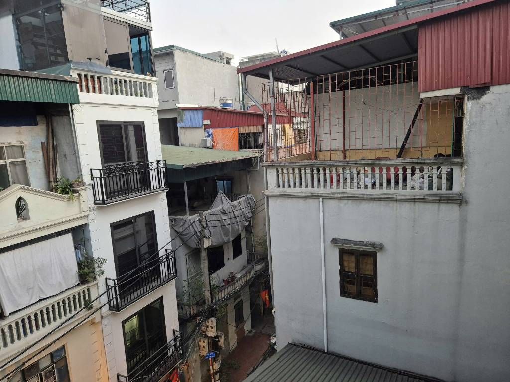 Bán nhà Tân Mai - diện tích 35m2 4 tầng - 2 mặt ngõ phân lô vỉa hè ô tô tránh - giá 13 tỷ