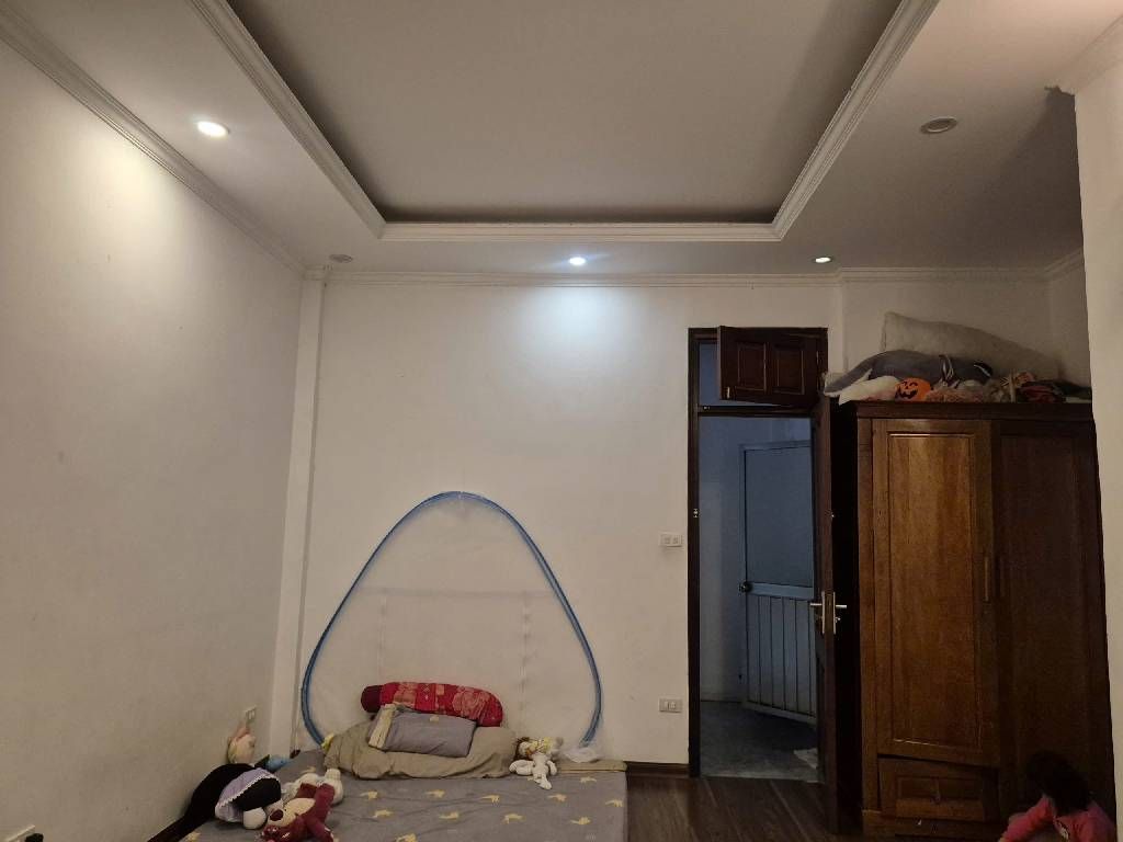 Bán nhà Tân Mai - diện tích 35m2 4 tầng - 2 mặt ngõ phân lô vỉa hè ô tô tránh - giá 13 tỷ