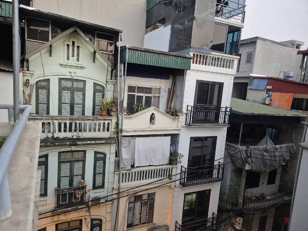 Bán nhà Tân Mai - diện tích 35m2 4 tầng - 2 mặt ngõ phân lô vỉa hè ô tô tránh - giá 13 tỷ