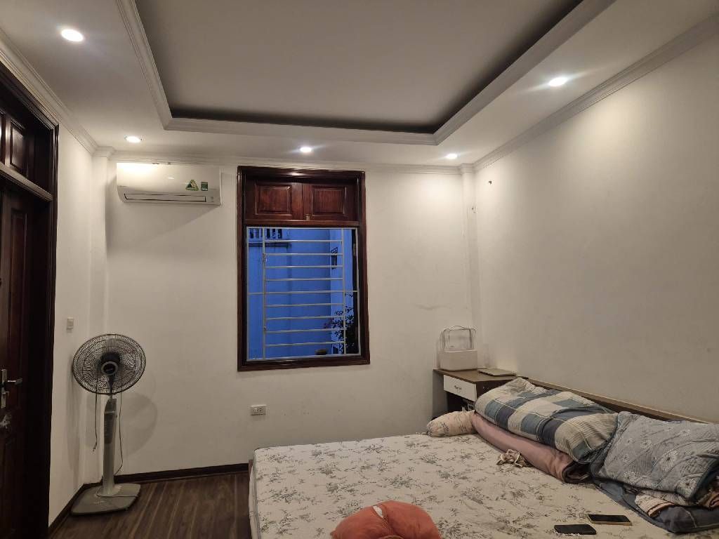 Bán nhà Tân Mai - diện tích 35m2 4 tầng - 2 mặt ngõ phân lô vỉa hè ô tô tránh - giá 13 tỷ