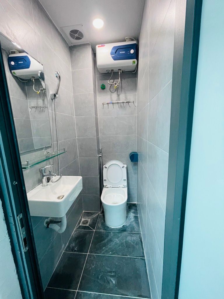 Bán nhà Ngõ Tiến Bộ - diện tích 21,8m2 5 tầng - Mặt ngõ thông ba gác tránh nhau - giá 5,25 tỷ