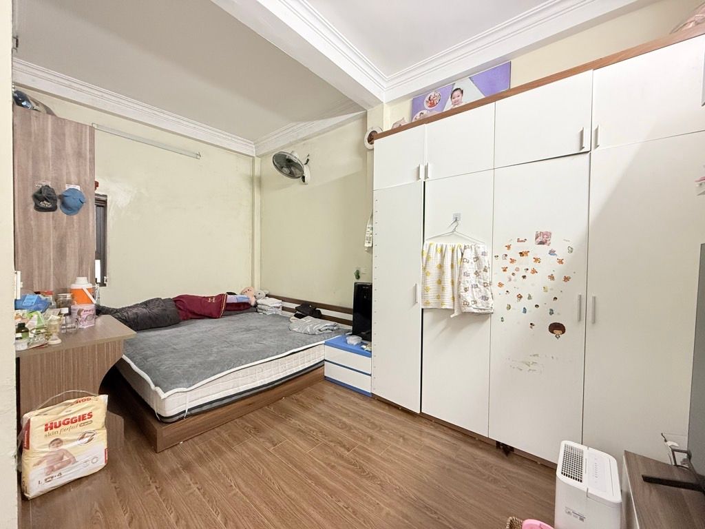 Bán nhà Minh Khai - diện tích 19,1m2 6 tầng - Ô TÔ ĐỖ CỬA - giá 10,7 tỷ
