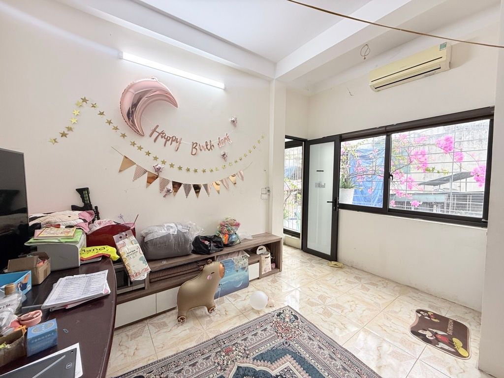 Bán nhà Minh Khai - diện tích 19,1m2 6 tầng - Ô TÔ ĐỖ CỬA - giá 10,7 tỷ