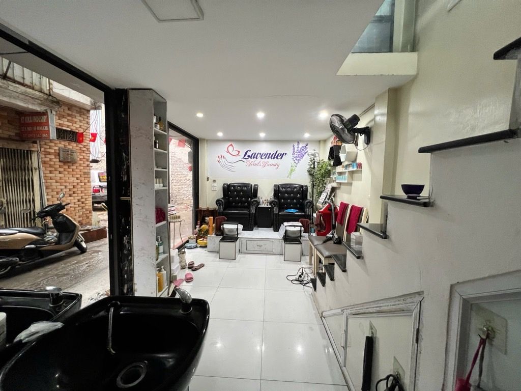 Bán nhà Minh Khai - diện tích 19,1m2 6 tầng - Ô TÔ ĐỖ CỬA - giá 10,7 tỷ