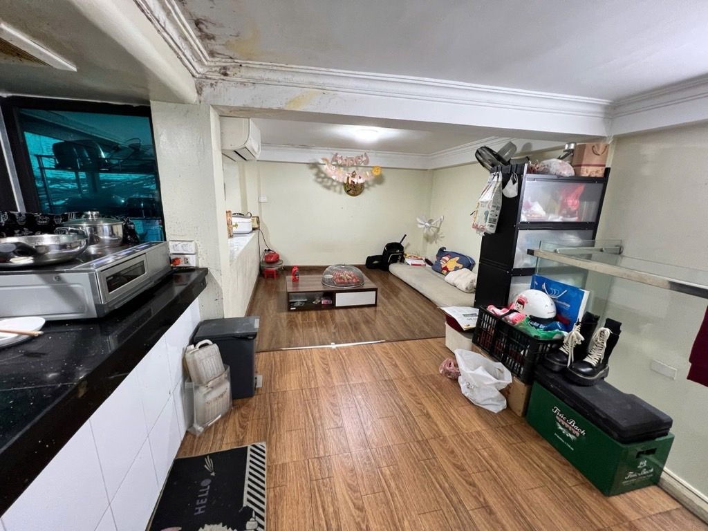 Bán nhà Minh Khai - diện tích 19,1m2 6 tầng - Ô TÔ ĐỖ CỬA - giá 10,7 tỷ