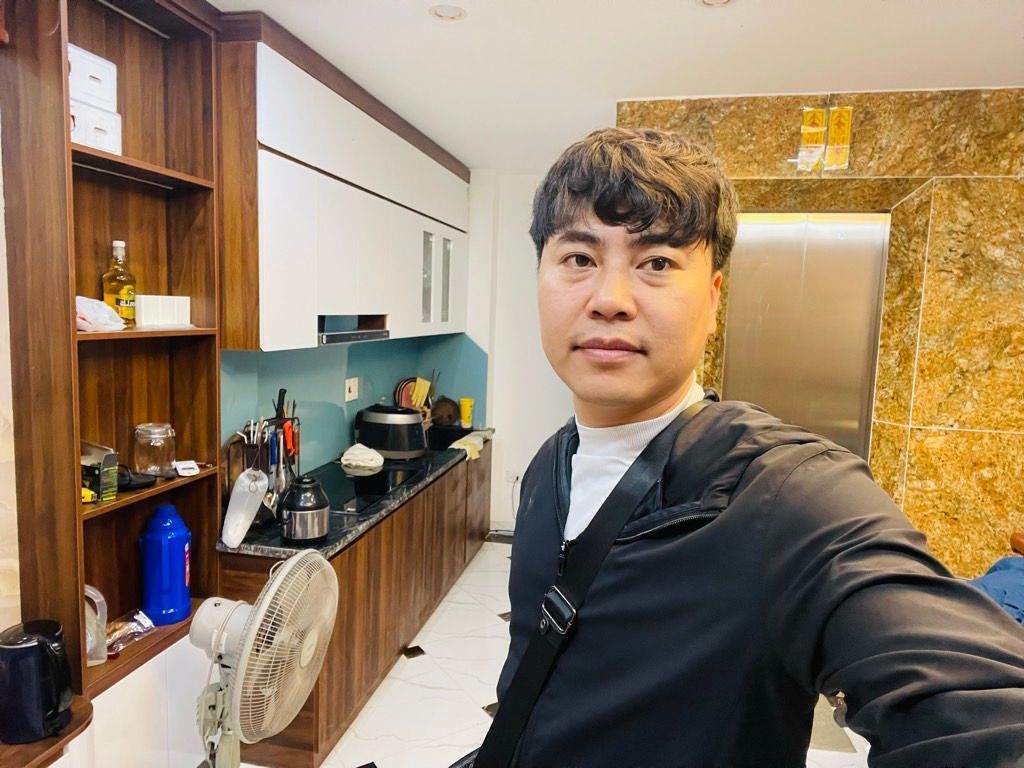 Bán nhà Văn Chương - diện tích 30m2 6 tầng - Ô tô đỗ cổng - giá 15 tỷ