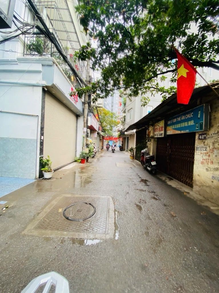 Bán nhà Dương Văn Bé - diện tích 53m2 4 tầng - Mặt ngõ ô tô tránh - giá 23,5 tỷ