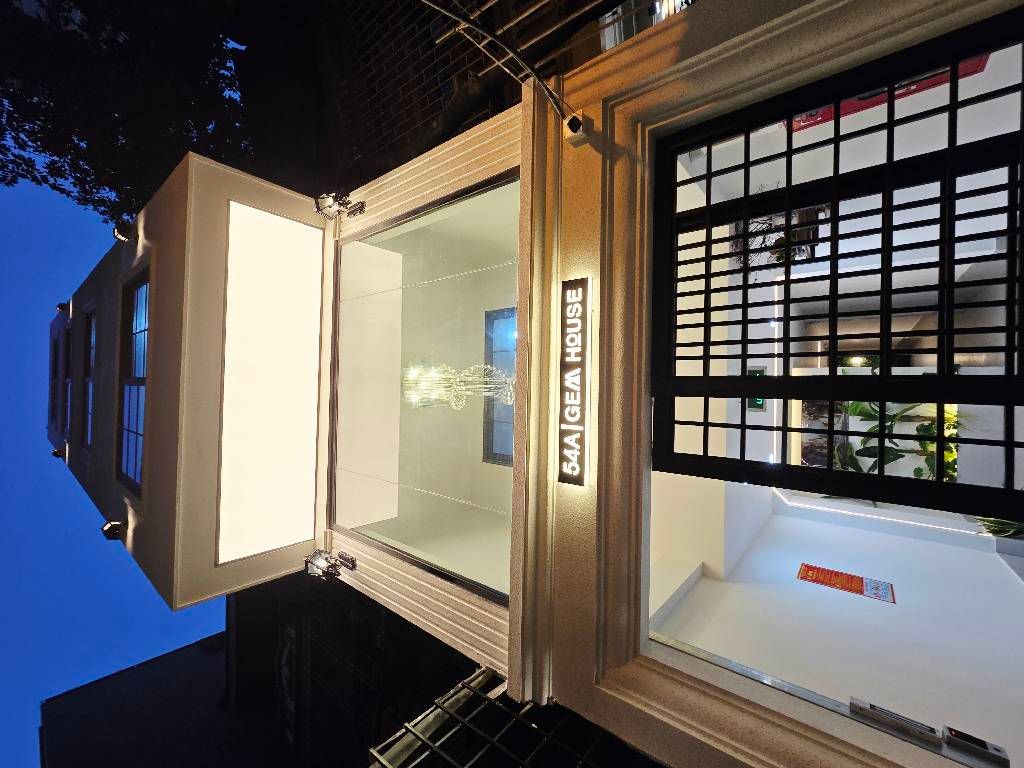 Bán nhà Bùi Xương Trạch - diện tích 59.9m2 7 tầng - CĂN HỘ DỊCH VỤ CAO CẤP - giá 18,8 tỷ