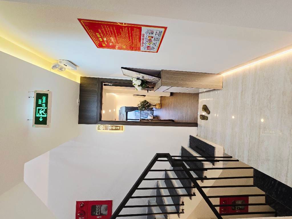 Bán nhà Bùi Xương Trạch - diện tích 59.9m2 7 tầng - CĂN HỘ DỊCH VỤ CAO CẤP - giá 18,8 tỷ