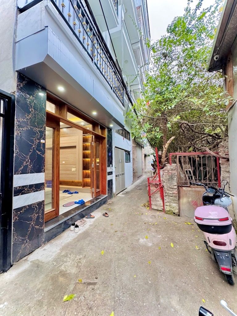 Bán nhà Minh Khai - diện tích 26m2 5 tầng - LÔ GÓC BA THOÁNG - giá 11,5 tỷ