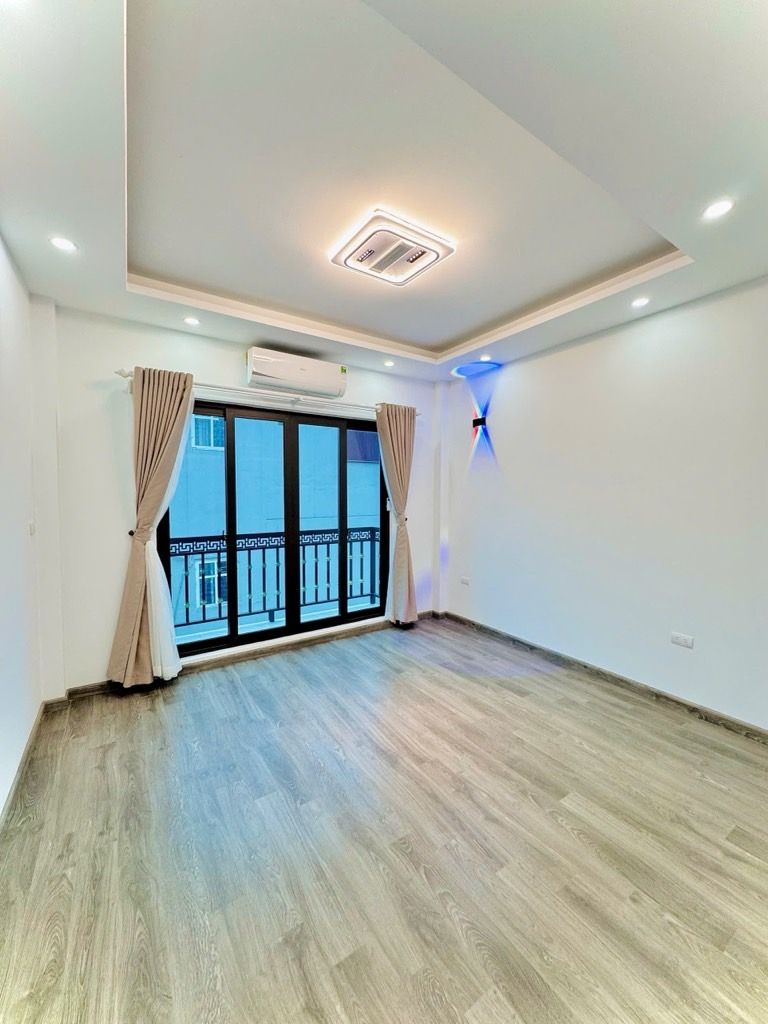 Bán nhà Minh Khai - diện tích 26m2 5 tầng - LÔ GÓC BA THOÁNG - giá 11,5 tỷ