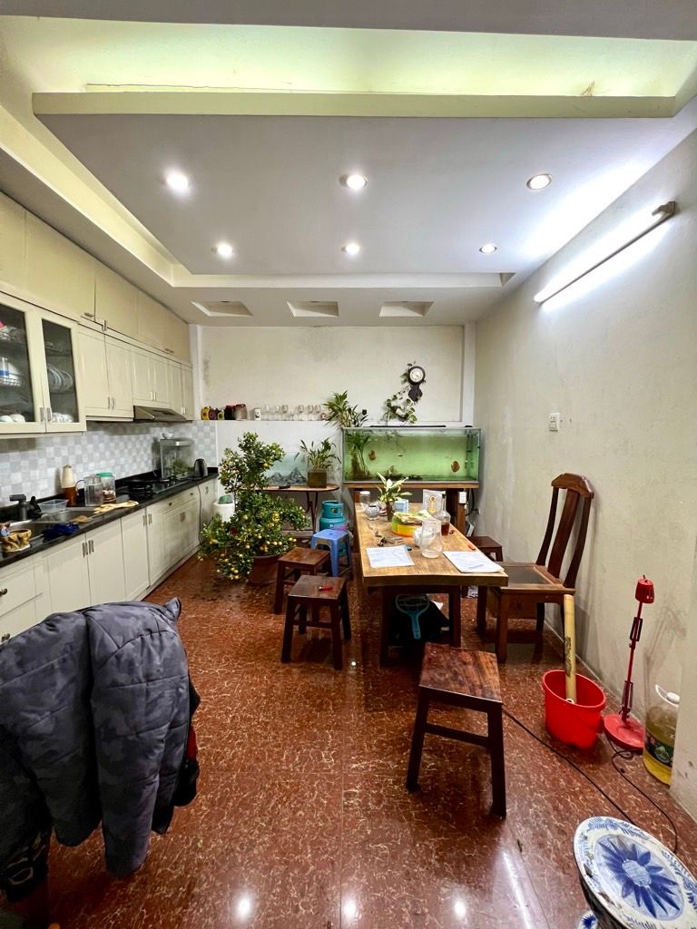 Bán nhà Định Công Thượng - diện tích 38m2 3 tầng - NGÕ THÔNG BA GÁC - giá 4,5 tỷ