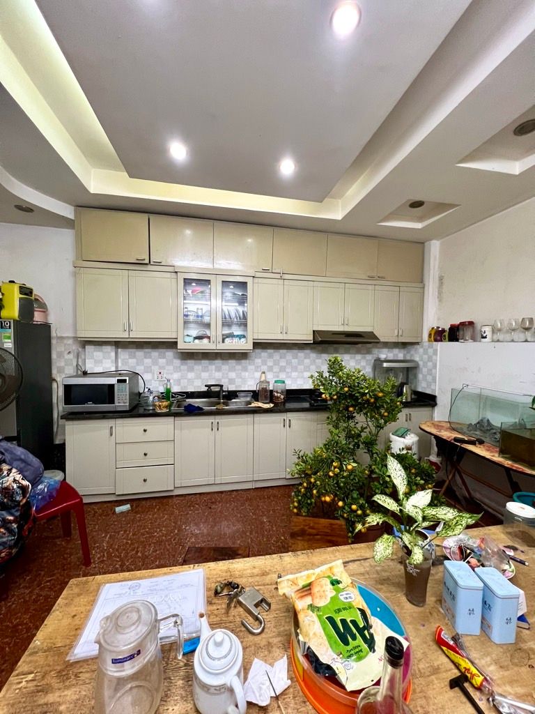 Bán nhà Định Công Thượng - diện tích 38m2 3 tầng - NGÕ THÔNG BA GÁC - giá 4,5 tỷ