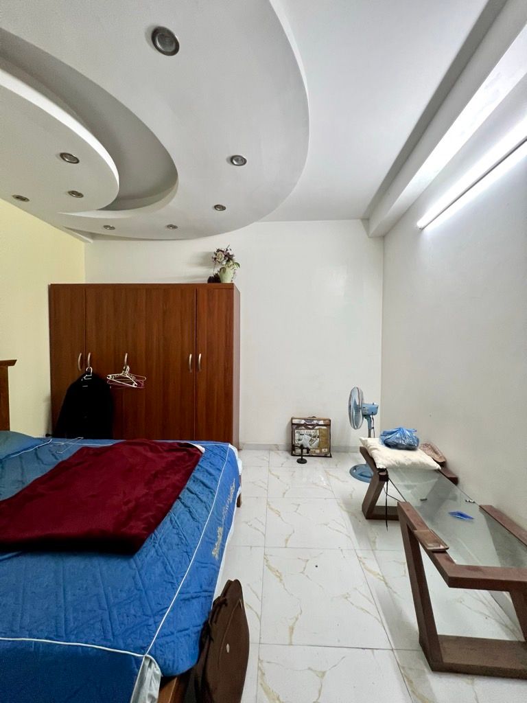 Bán nhà Định Công Thượng - diện tích 38m2 3 tầng - NGÕ THÔNG BA GÁC - giá 4,5 tỷ