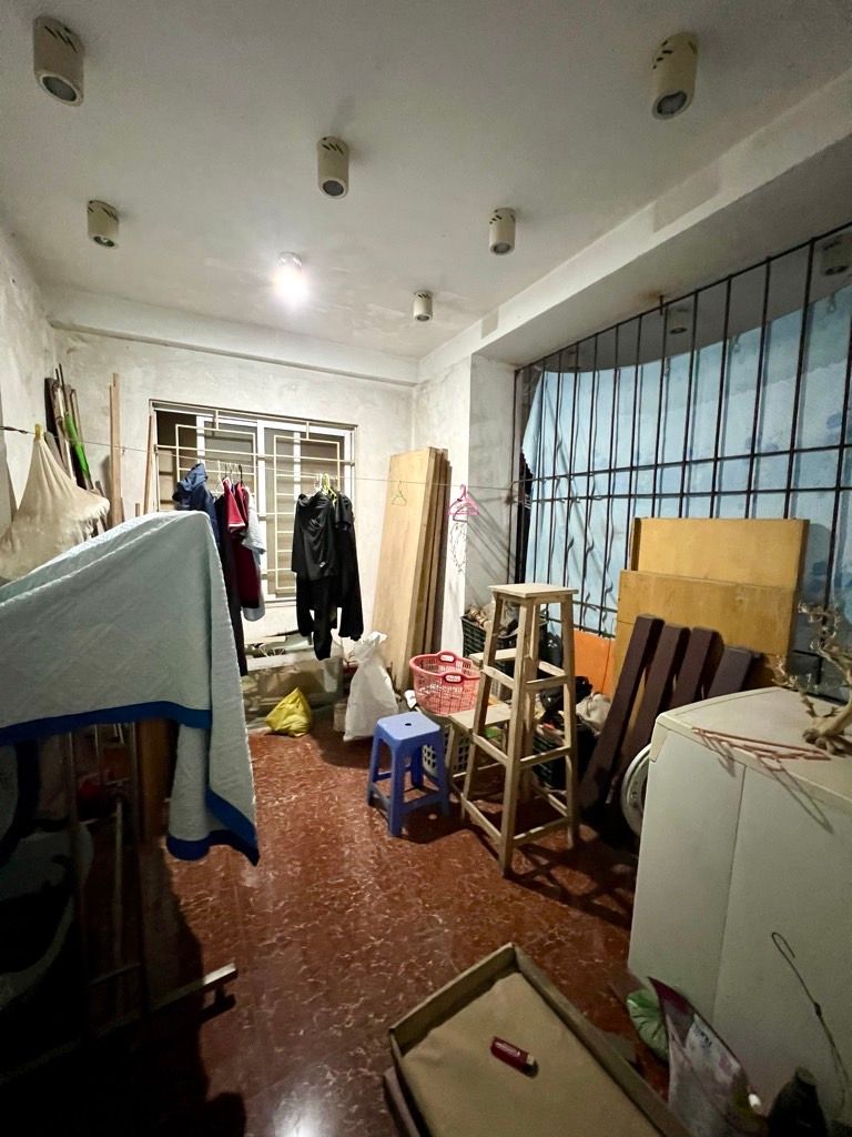 Bán nhà Định Công Thượng - diện tích 38m2 3 tầng - NGÕ THÔNG BA GÁC - giá 4,5 tỷ