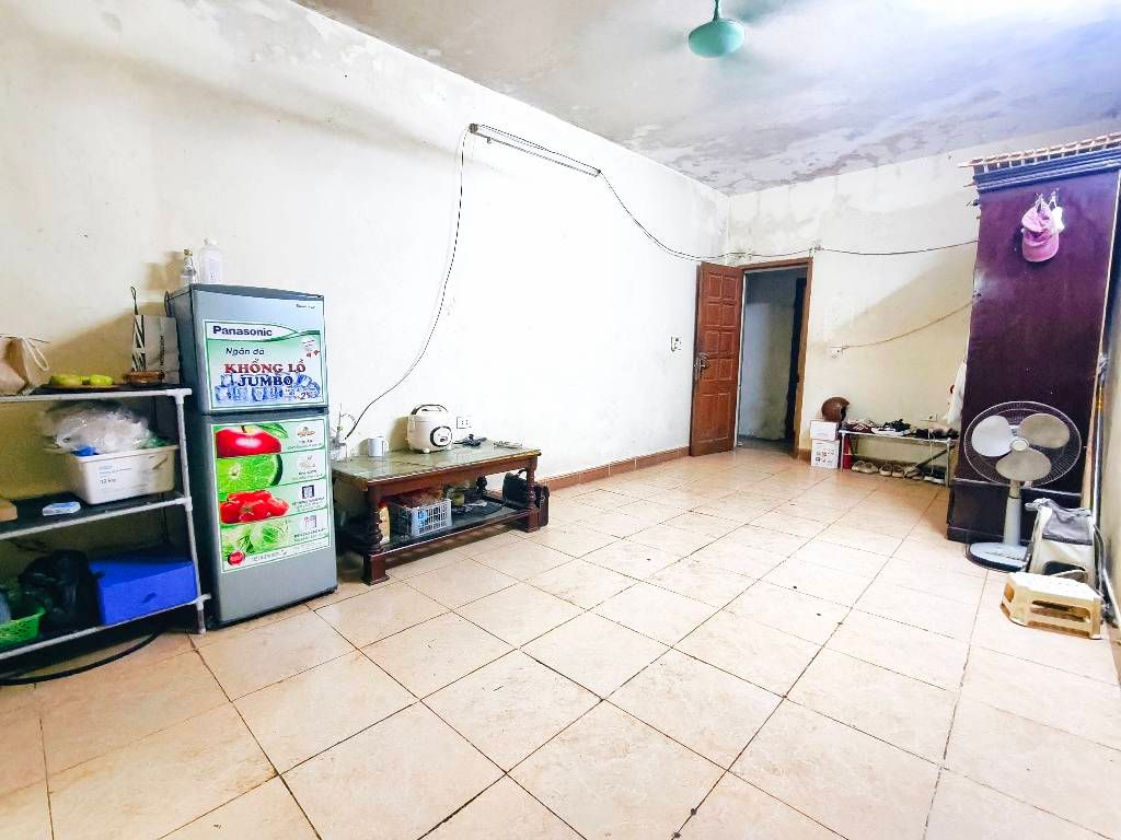 Bán nhà Hòa Bình - diện tích 30.1m2 1 tầng - ô tô tránh - giá 3,4 tỷ