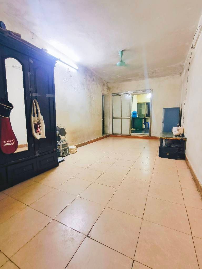 Bán nhà Hòa Bình - diện tích 30.1m2 1 tầng - ô tô tránh - giá 3,4 tỷ