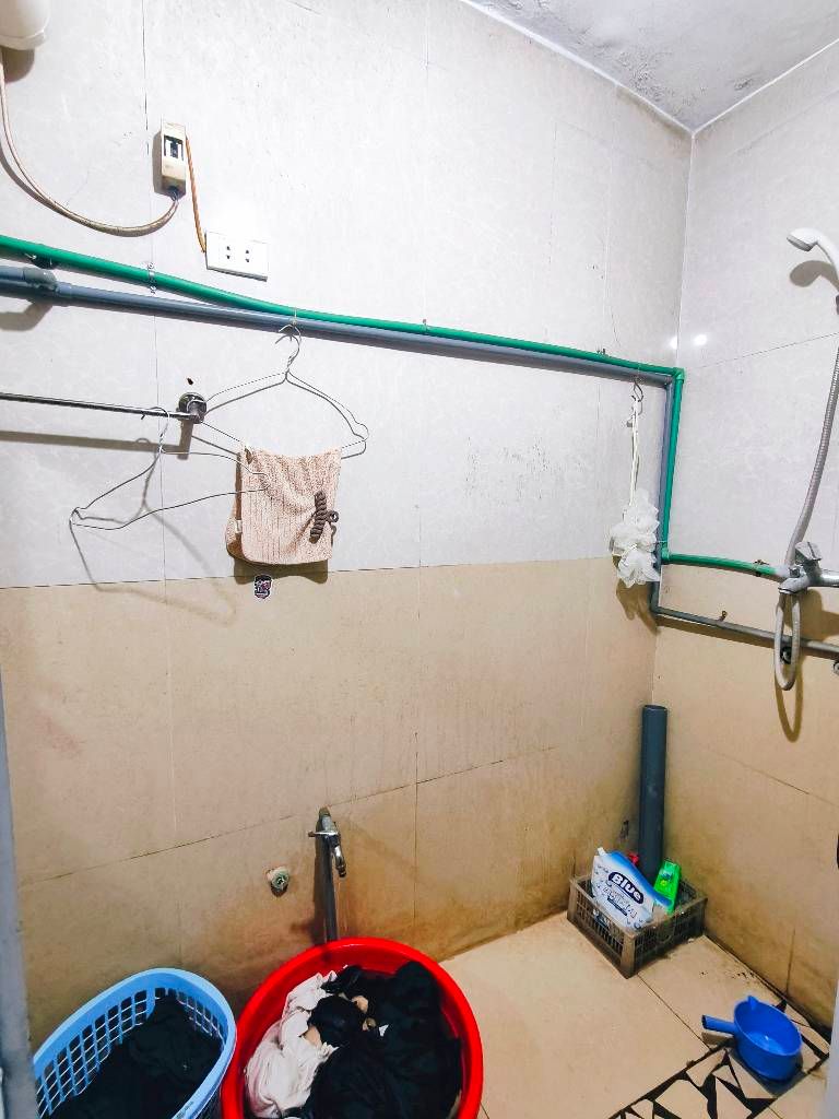 Bán nhà Hòa Bình - diện tích 30.1m2 1 tầng - ô tô tránh - giá 3,4 tỷ