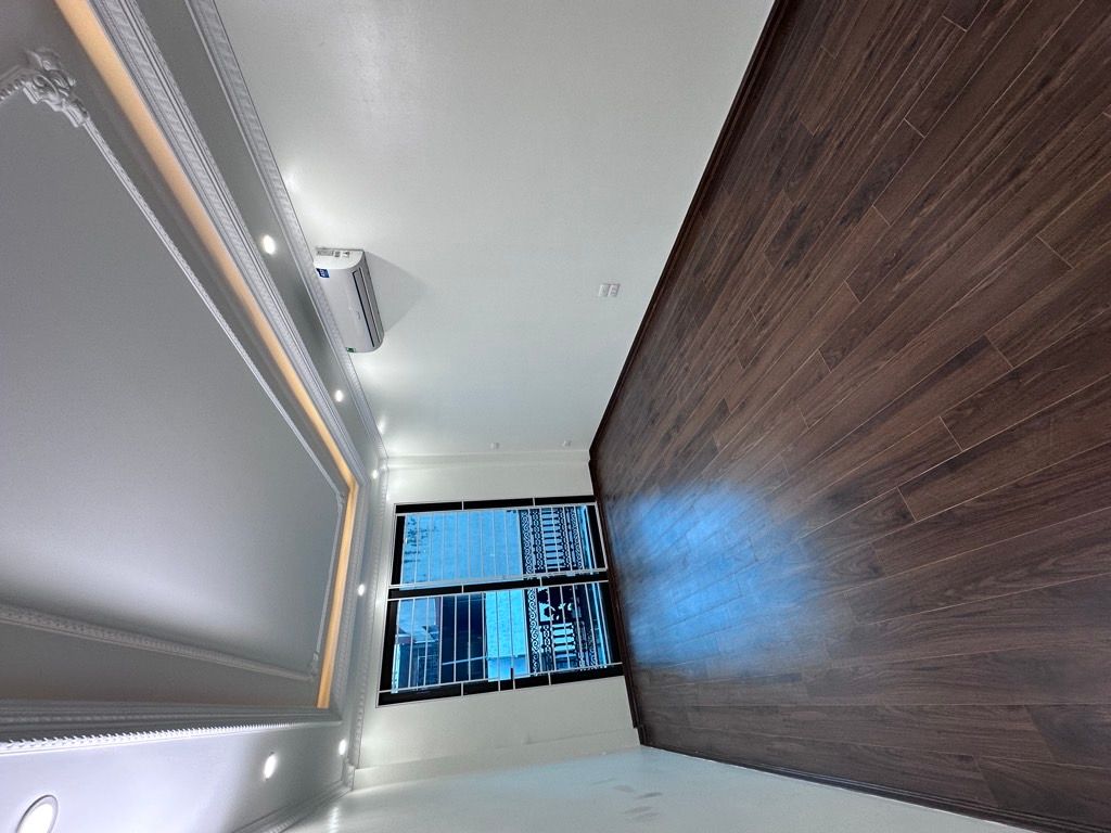 Bán nhà Minh Khai - diện tích 38m2 6 tầng - thang máy - giá 14,8 tỷ