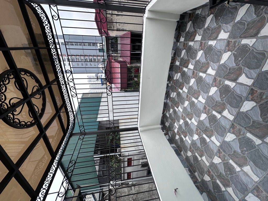 Bán nhà Minh Khai - diện tích 38m2 6 tầng - thang máy - giá 14,8 tỷ