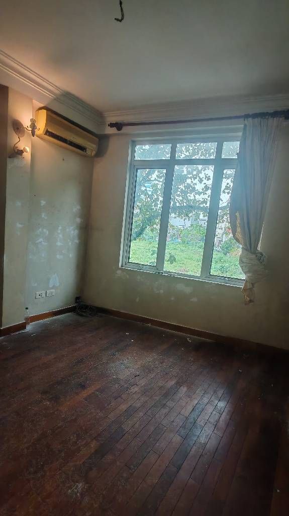 Bán nhà Nguyễn Công Trứ - diện tích 14,6m2 6 tầng - MẶT PHỐ KINH DOANH SẦM UẤT - giá 12,8 tỷ