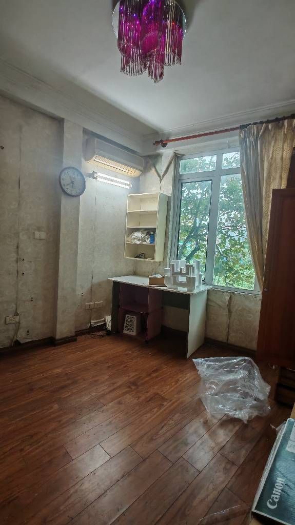 Bán nhà Nguyễn Công Trứ - diện tích 14,6m2 6 tầng - MẶT PHỐ KINH DOANH SẦM UẤT - giá 12,8 tỷ