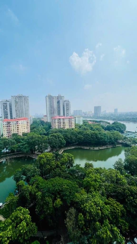 Bán nhà Linh Đàm - diện tích 76,3m2 36 tầng - Căn hộ lô góc view hồ - giá 4,75 tỷ