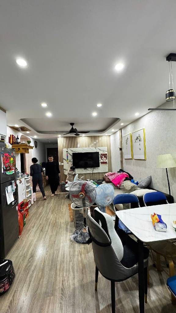 Bán nhà Linh Đàm - diện tích 76,3m2 36 tầng - Căn hộ lô góc view hồ - giá 4,75 tỷ