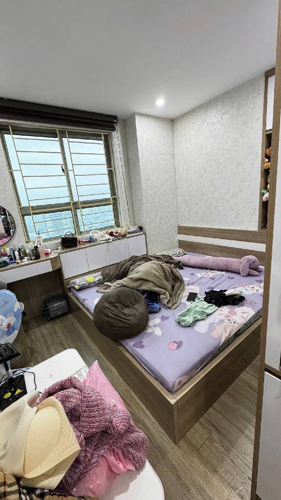 Bán nhà Linh Đàm - diện tích 76,3m2 36 tầng - Căn hộ lô góc view hồ - giá 4,75 tỷ